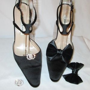 Manolo Blahnik Black Satin Stilettos Pumps